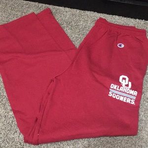 Men’s Champion brand Oklahoma sweat pants
